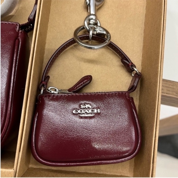 Coach Boxed Nolita 19 And Nolita Bag
Charm Set Holidays - Picture 9 of 10